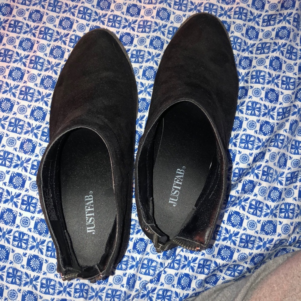 black booties!
